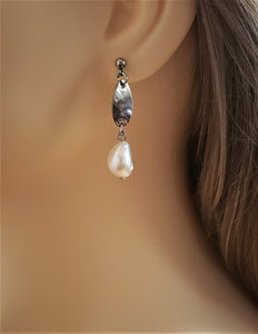 Pearl earrings  - ER012