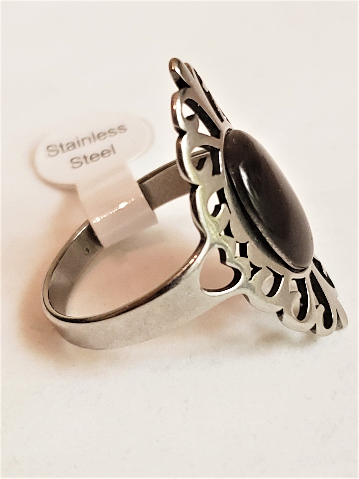 Stainless steel ring with cat's eye -RNG003